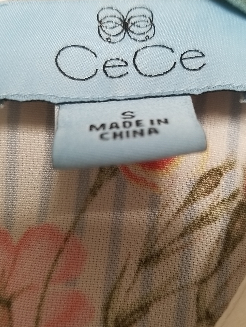 CeCe womens top size Small blue yellow pink fabric w/ cap sleeve EUC - Picture 2 of 6